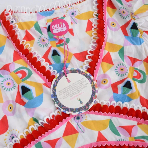 Celia B Gracia Dress White w Red Geometric Shape Deep V Tiered Scalloped Edge M - Picture 13 of 13